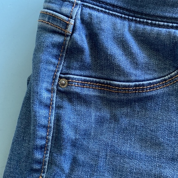 OLD NAVY JEGGINGS - Picture 2 of 9